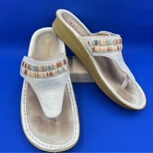 Alegria Women's Cream Sandals with Multicolor and Gold Details 39/8.5 Beachy Fun